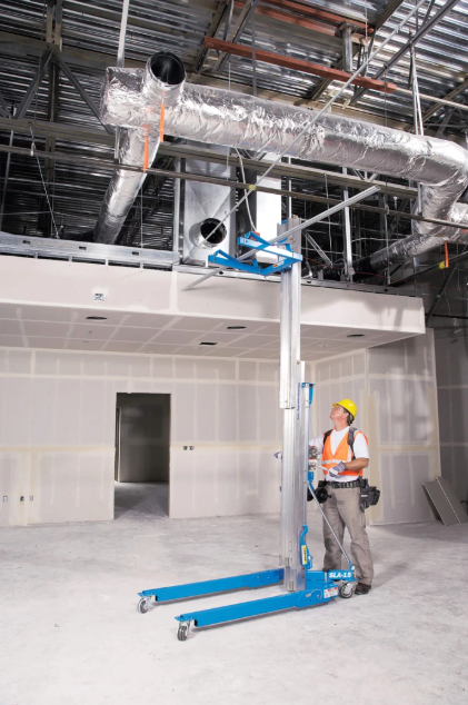 Genie Superlift Advantage SLA-15 Material Lift Winch Stacker - Straddle Base