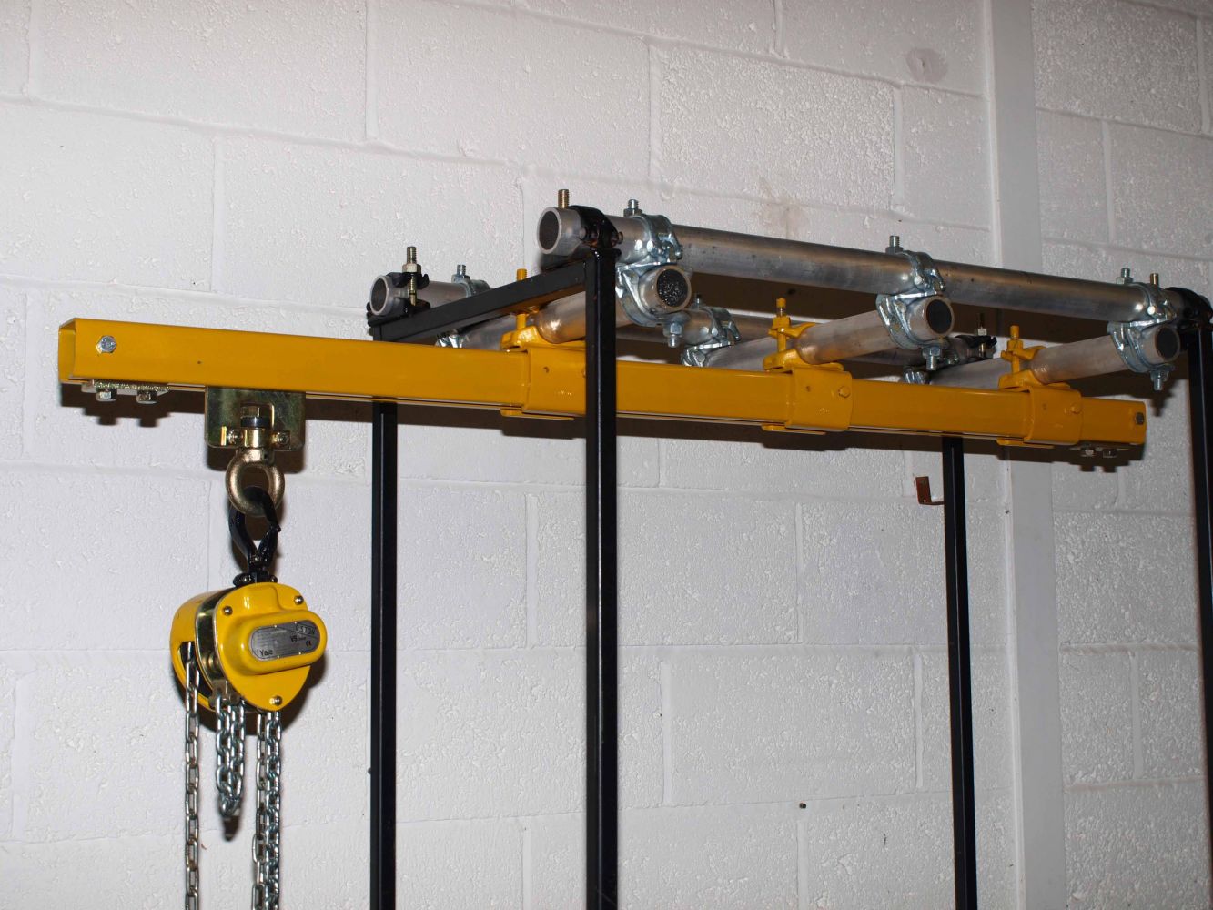 Scaffold Runway System For Hoists