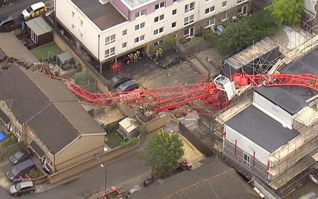EAST LONDON CRANE COLLAPSES- SEVERAL INJURED LES - Lifting Equipment Store®
