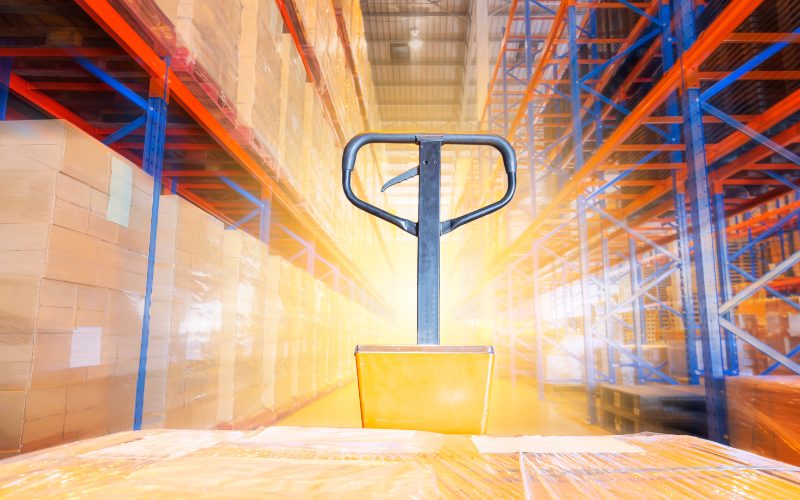COMPLETE GUIDE TO PALLET TRUCKS: USES, TYPES & BUYING TIPS LES - Lifting Equipment Store®