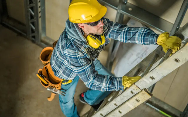THE COMPLETE GUIDE TO CHOOSING THE RIGHT EXTENSION LADDER FOR ANY JOB LES - Lifting Equipment Store®