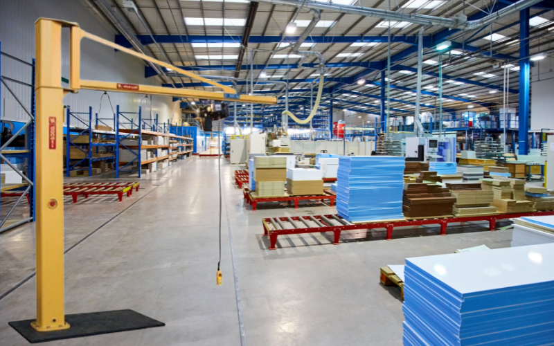 JIB CRANES EXPLAINED: BENEFITS, USES & INSTALLATION TIPS LES - Lifting Equipment Store®