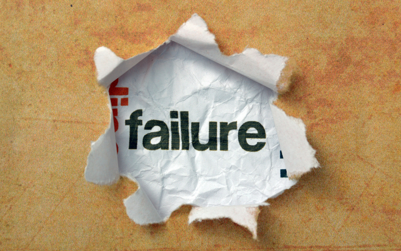COMPLIANCE FAILURES ARE PUTTING LIVES - AND BUSINESSES - AT RISK LES - Lifting Equipment Store®