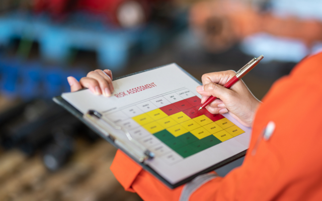 HOW TO CONDUCT A RISK ASSESSMENT FOR LIFTING OPERATIONS