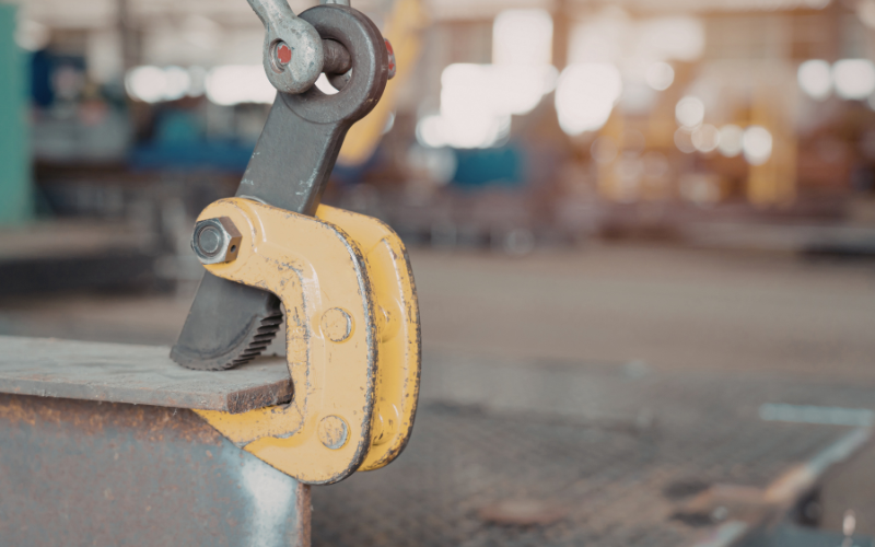 A COMPLETE GUIDE TO LIFTING CLAMPS: TYPES, USES & SAFETY PRINCIPLES LES - Lifting Equipment Store®
