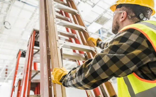 WORKING AT HEIGHT SAFELY: EQUIPMENT, TRAINING & BEST PRACTICES LES - Lifting Equipment Store®