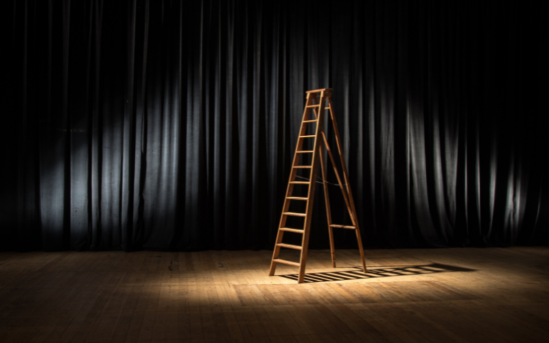 SPOTLIGHT: A BUYER'S GUIDE TO CHOOSING THE RIGHT LADDER MATERIAL LES - Lifting Equipment Store®