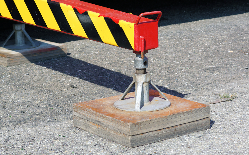 OUTRIGGER PADS: THE HIDDEN ENGINEERING OF CRANE STABILITY LES - Lifting Equipment Store®