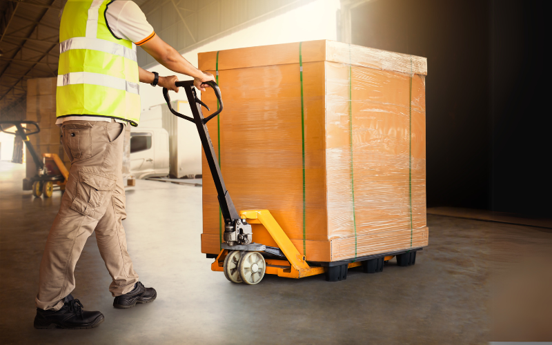 PALLET TRUCKS THAT MEET THE HIGHEST STANDARDS LES - Lifting Equipment Store®