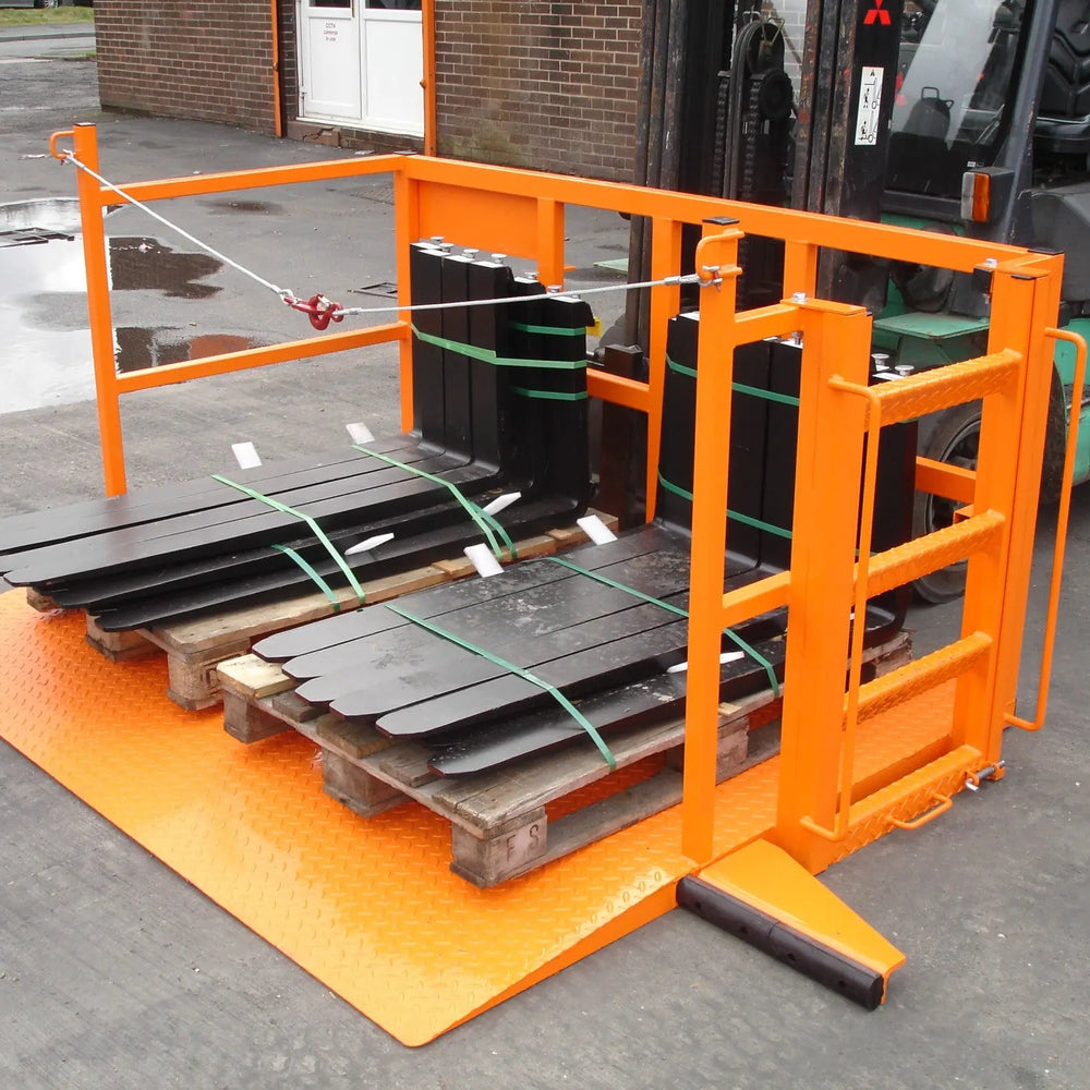 Forklift Container Unloading Platform